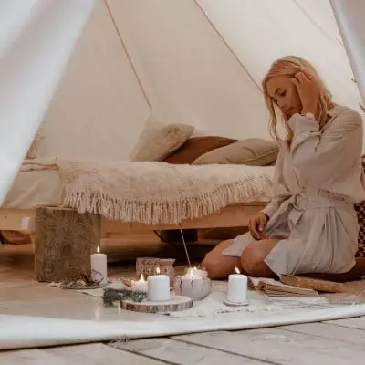 Desert camp accommodation on the edge of the Liwa dunes